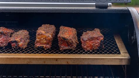 Pellet Grill Smoked Beef Short Ribs - Grilling 24x7