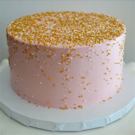 Pretty In Pink Love This Simple Smash Cake With Gold And White Sprinkles New Birthday Cake