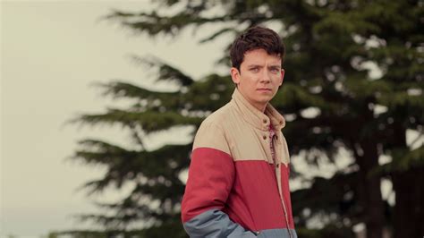 Acteur Asa Butterfield Onthult Foto Van Achter De Schermen Van Sex