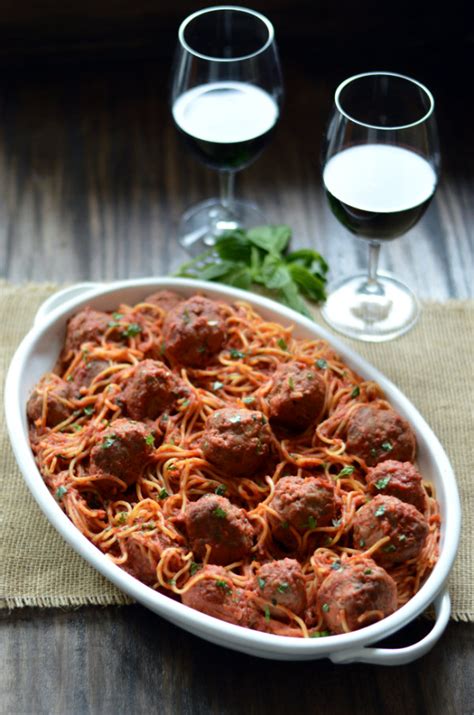 Wine Pairing With Spaghetti And Meatballs Full Glass Hospitality