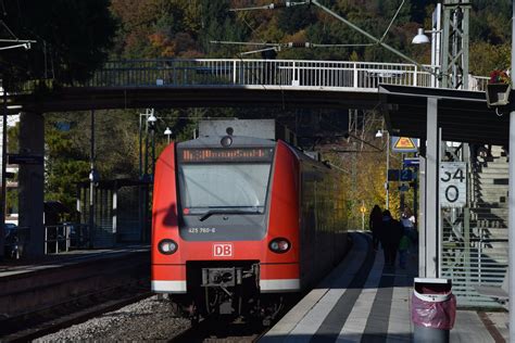 Nachschuß auf eine S1 hier gerade in Neckargerach einfährt