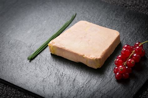 Bloc de Foie Gras de Canard du Périgord Mi cuit avec 30 de Morceaux