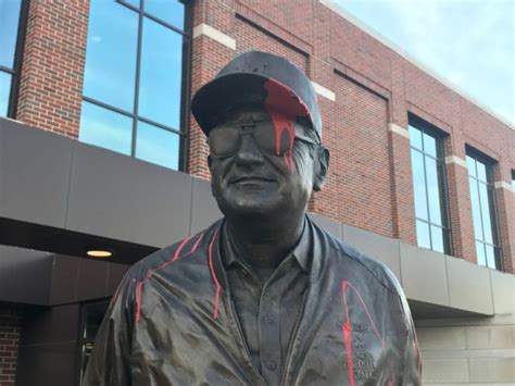 Bo Schembechler statue on U-M campus defaced with red paint - Wednesday ...