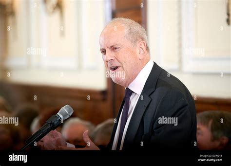 Gyles brandreth tv am hi-res stock photography and images - Alamy