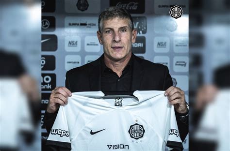 Martín Palermo es nuevo técnico del Olimpia de Paraguay Telediario México