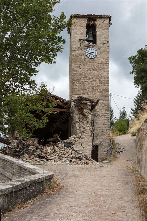 Earthquake damage - Stock Image - C038/3079 - Science Photo Library