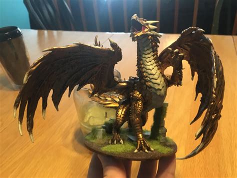 Brass dragon (IK its anatomically red) for my 5e campaign : minipainting