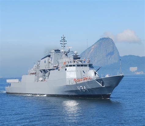 G1 Navio da Marinha abre para visitação no porto de Salvador nesta