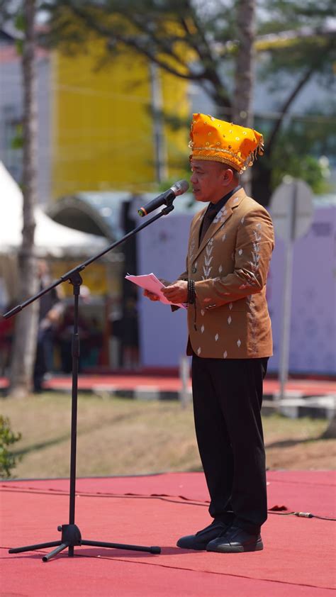 Hadianto Rasyid Wakili Gubernur Sulteng Jadi Inspektur Upacara