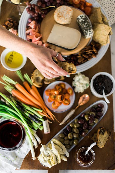 How To Build The Perfect Cheese Platter