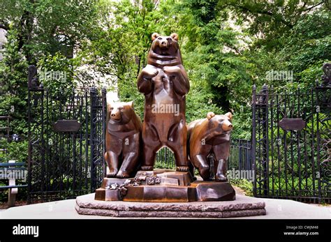 The Group of Bears Statue Sculpture Central Park New York Stock Photo ...