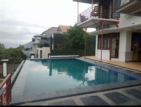 Rumah Model Classic Ada Kolam Renangnya Di Dago Resort View Bandung