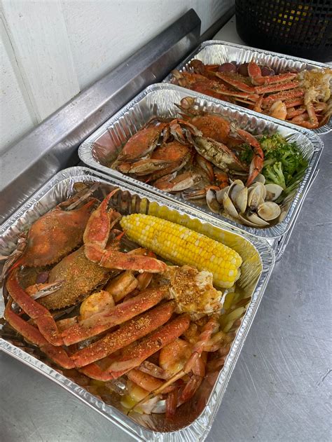 *Custom Seafood Platter | Kent Point Marina & Seafood