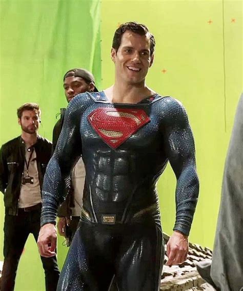 Behind-the-Scenes Superman Photo from “Justice League” - Superman Homepage | Superman henry ...