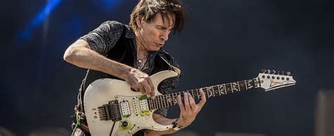 Top Steve Vai Guitar Lessons & Courses (online options) - Guitar Chalk