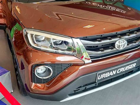 Toyota Urban Cruiser New Metallic Brown Colour - First Look