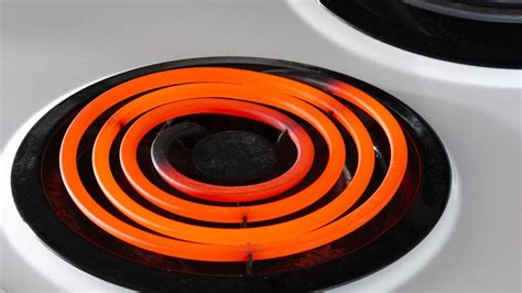 Stove Drip Pans Need Love Too Here S How To Clean Them