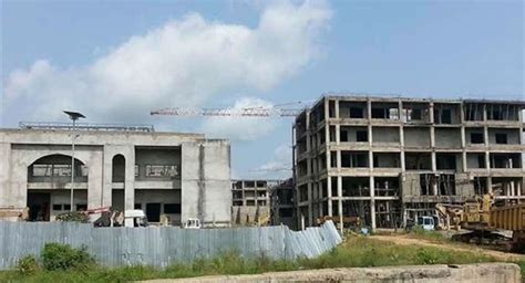 Bénin Ancien chantier de construction du siège de l Assemblée