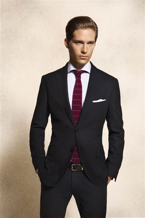 Massimo Dutti S September Lookbook Features A Sharply Dressed