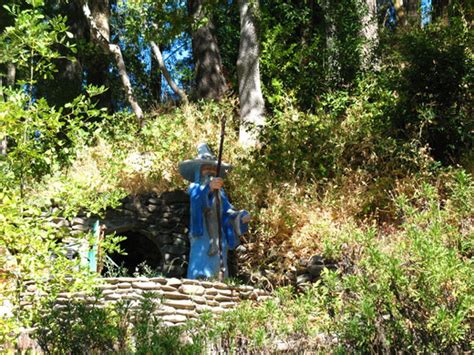 Hobbiton Usa Phillipsville California Atlas Obscura