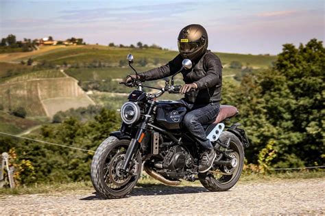 Prova Moto Morini Super Scrambler 1200 Esperienza Sensoriale Prove