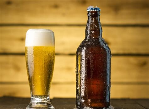 Beer sommelier explica qual é a importância da espuma na cerveja e a