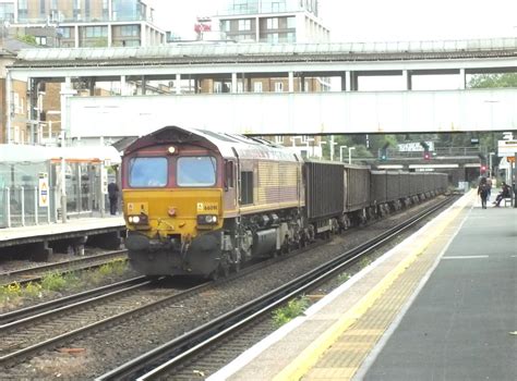 66091 Kensington Olympia EWS Class 66 No 66091 Passes Flickr