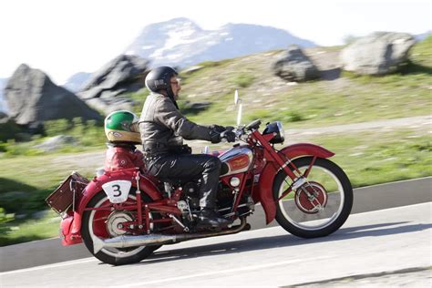 ASI Circuito Tricolore L 1 E Il 2 Luglio In Moto Sulle Alpi