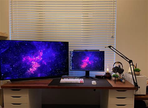 Suggestion : LG 27GN950-B (M) & LG CX 48 (S) or Dual LG 27GN950-B? : r/battlestations