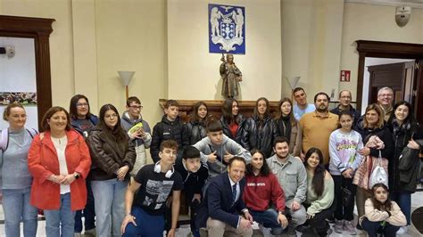 La Casa De Galicia En Madrid Recibe La Visita De Alumnos Y Profesores