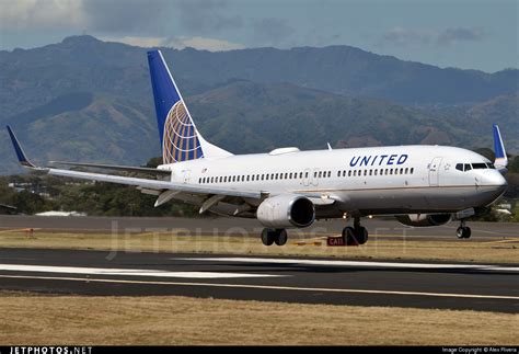 N Boeing United Airlines Alex Rivera Jetphotos