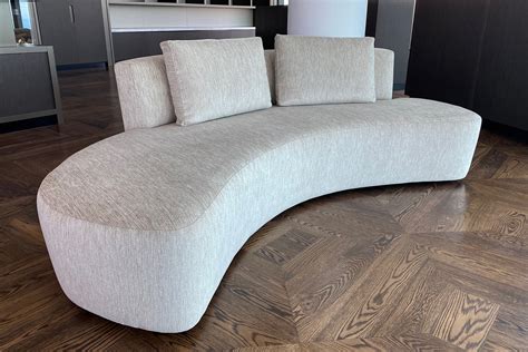 Modern Curved Sofa Rectangle Cushions Sewn Edge Finish