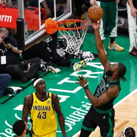 Brown Comanda Celtics Vencem Pacers E Abrem 2 A 0 Na Final Da