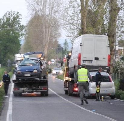 Spettacolare Incidente Blocca La Via Vignolese Gazzetta Di Modena