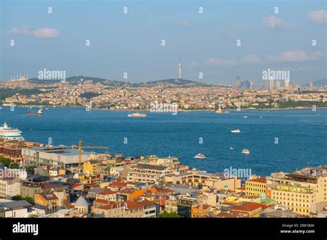 Vue A Rienne Du Quartier Historique De Beyoglu Avec Le Quartier D