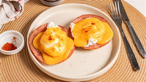 Classic Eggs Benedict Recipe