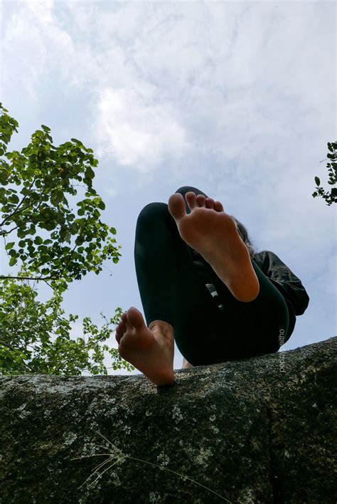 I found a quiet place for you to get on your knees : r/soles