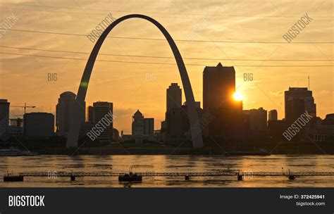 Skyline St. Louis Image & Photo (Free Trial) | Bigstock