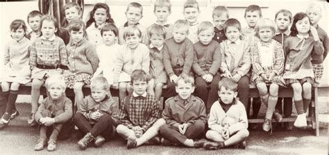 Photo De Classe Classe Enfantine Et Cp De 1967 Ecole Primaire