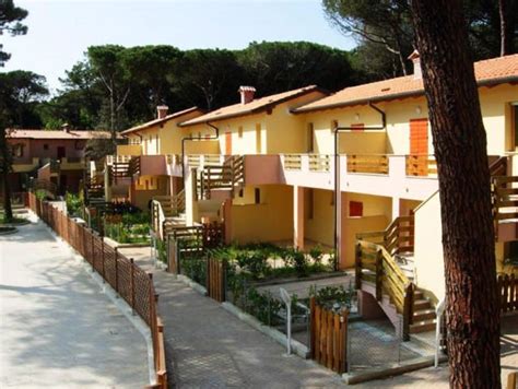 Hotel Residence Poggio Dei Pini Marina Romea Alle Infos Zum Hotel