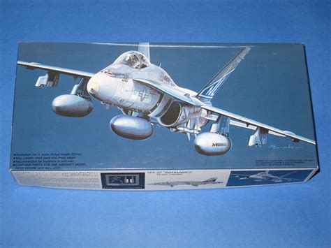 Fujimi F A 18A Hornet VFA 97 Warhawks