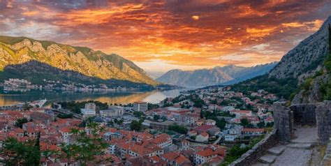 Kotor Montenegro La bahía de Kotor es uno de los lugares más hermosos