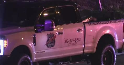 Tow Truck Driver Shot On Chicagos Eisenhower Expressway Cbs Chicago