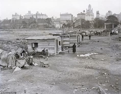 Shocking Photos Of Nyc S Hooverville Homeless Encampments In Central