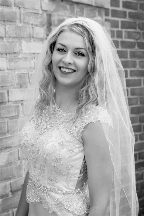 Prom Dresses – Mansfield, OH - Kuhn's Bridal & Formal Outlet