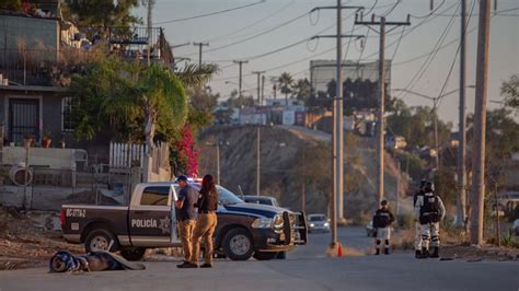 Dejan Tirado A Encobijado En Una Calle De La Colonia Loma Bonita