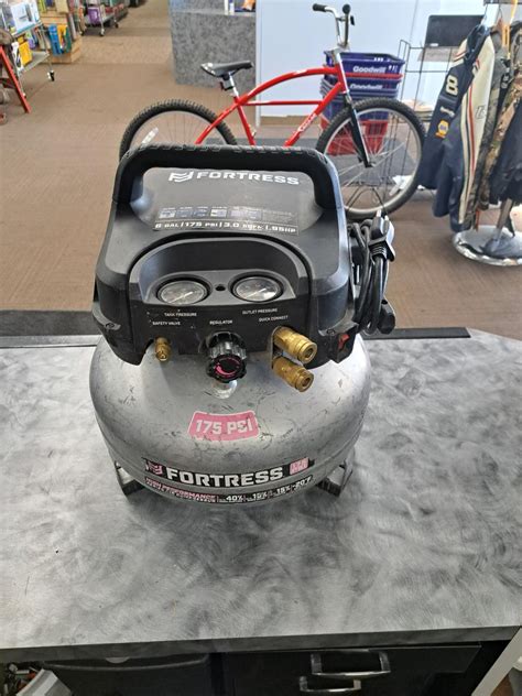 FORTRESS 6 GALLON AIR COMPRESSOR 175 PSI Good Axel S Pawnshop