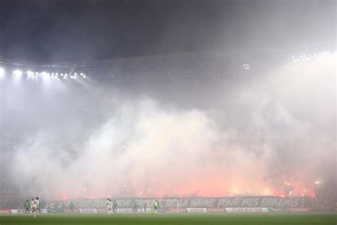 Chants homophobes et fumigènes pendant le derby contre Saint Étienne