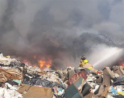 Reportan incendio en el tiradero municipal de Múgica