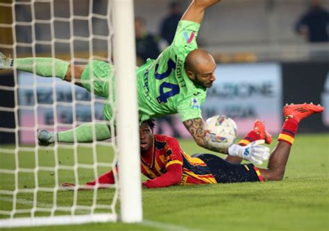 Serie A Lecce Verona Dorgu Defeats Nine Man Hellas To End Crisis